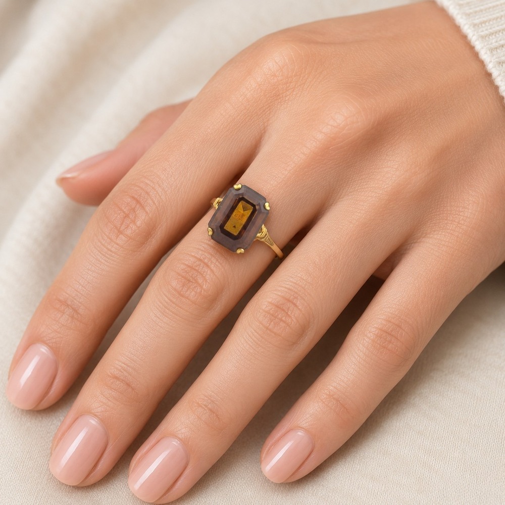 Vintage 1978 Avon Smoky Lustre Ring Emerald Cut Faux Topaz Glass Gold Tone Sz 7